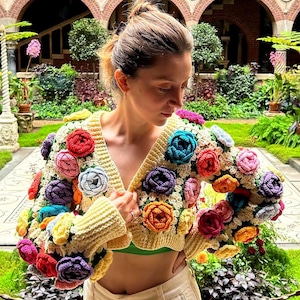 Crochet Flower Crop Cardigan, Colorful 3D Rose Cardigan, Handmade Rose Chunky Floral Cardigan,Y2K Cropped Crochet Rose Cardigan,Gift for her